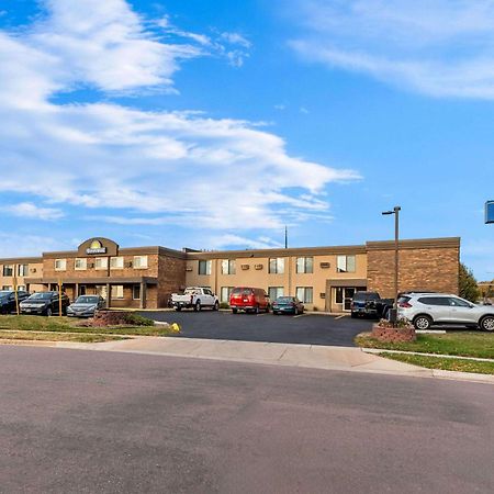 Days Inn By Wyndham Sioux Falls Bagian luar foto
