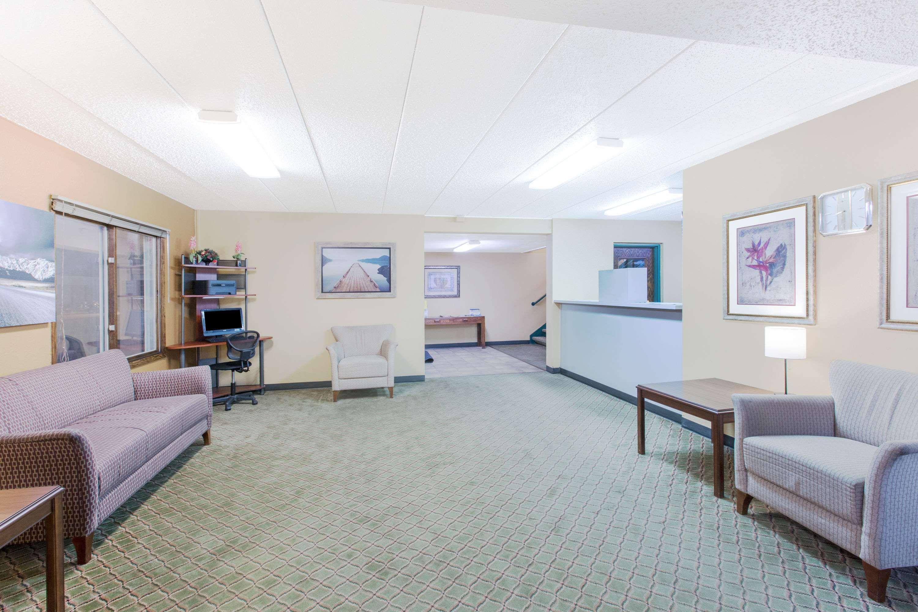 Days Inn By Wyndham Sioux Falls Bagian luar foto