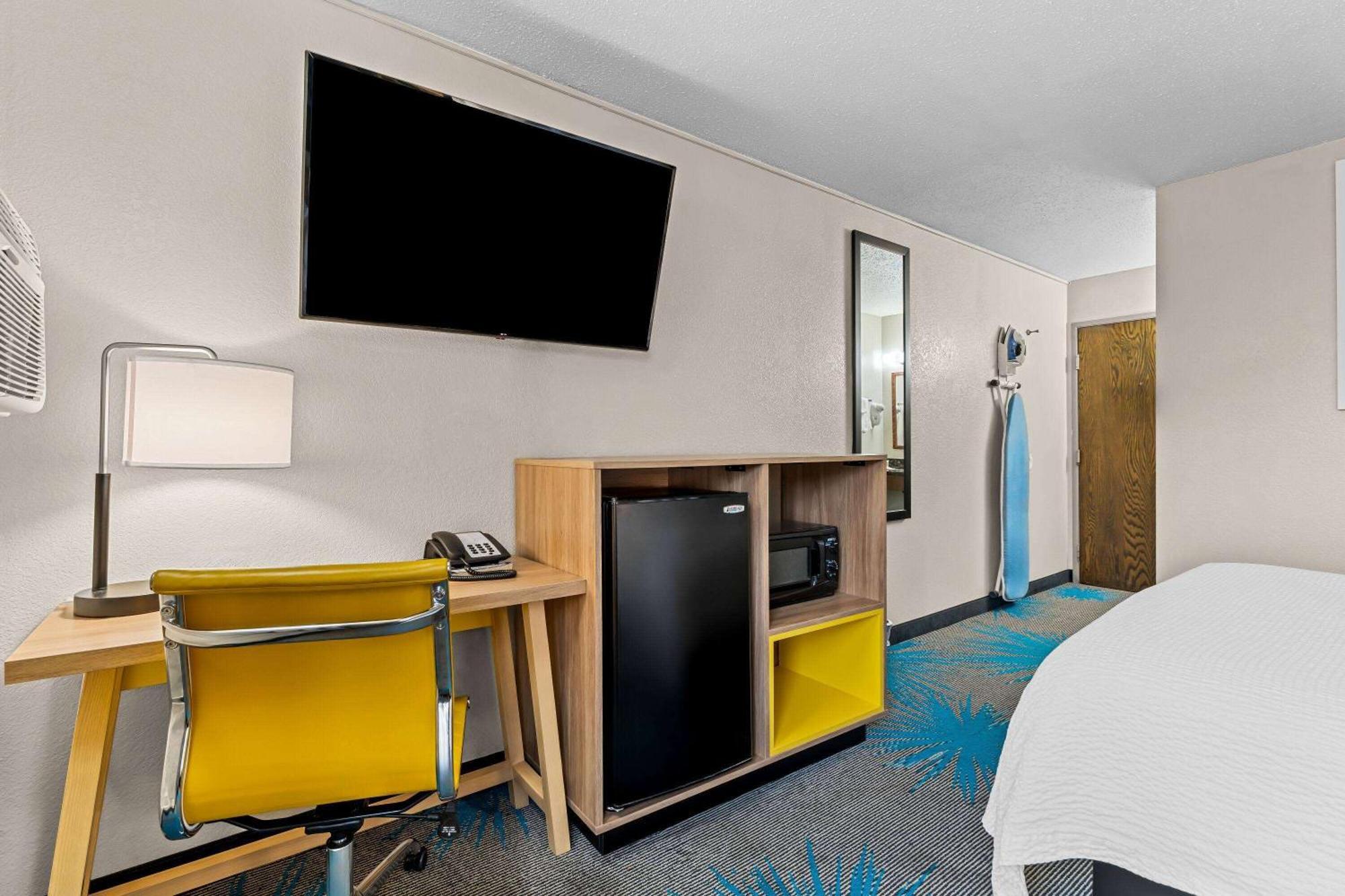 Days Inn By Wyndham Sioux Falls Bagian luar foto