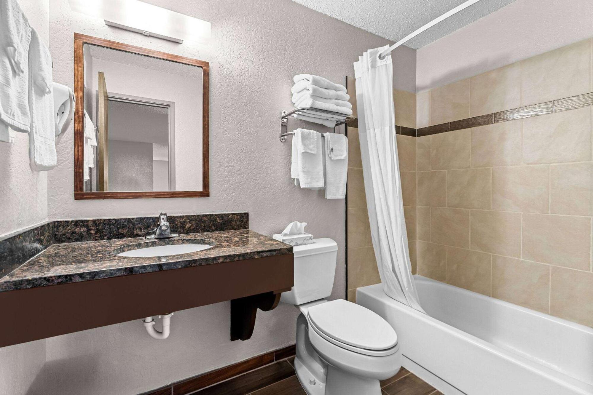 Days Inn By Wyndham Sioux Falls Bagian luar foto
