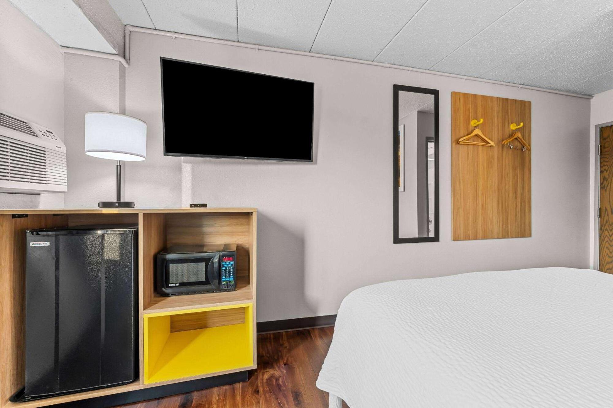 Days Inn By Wyndham Sioux Falls Bagian luar foto