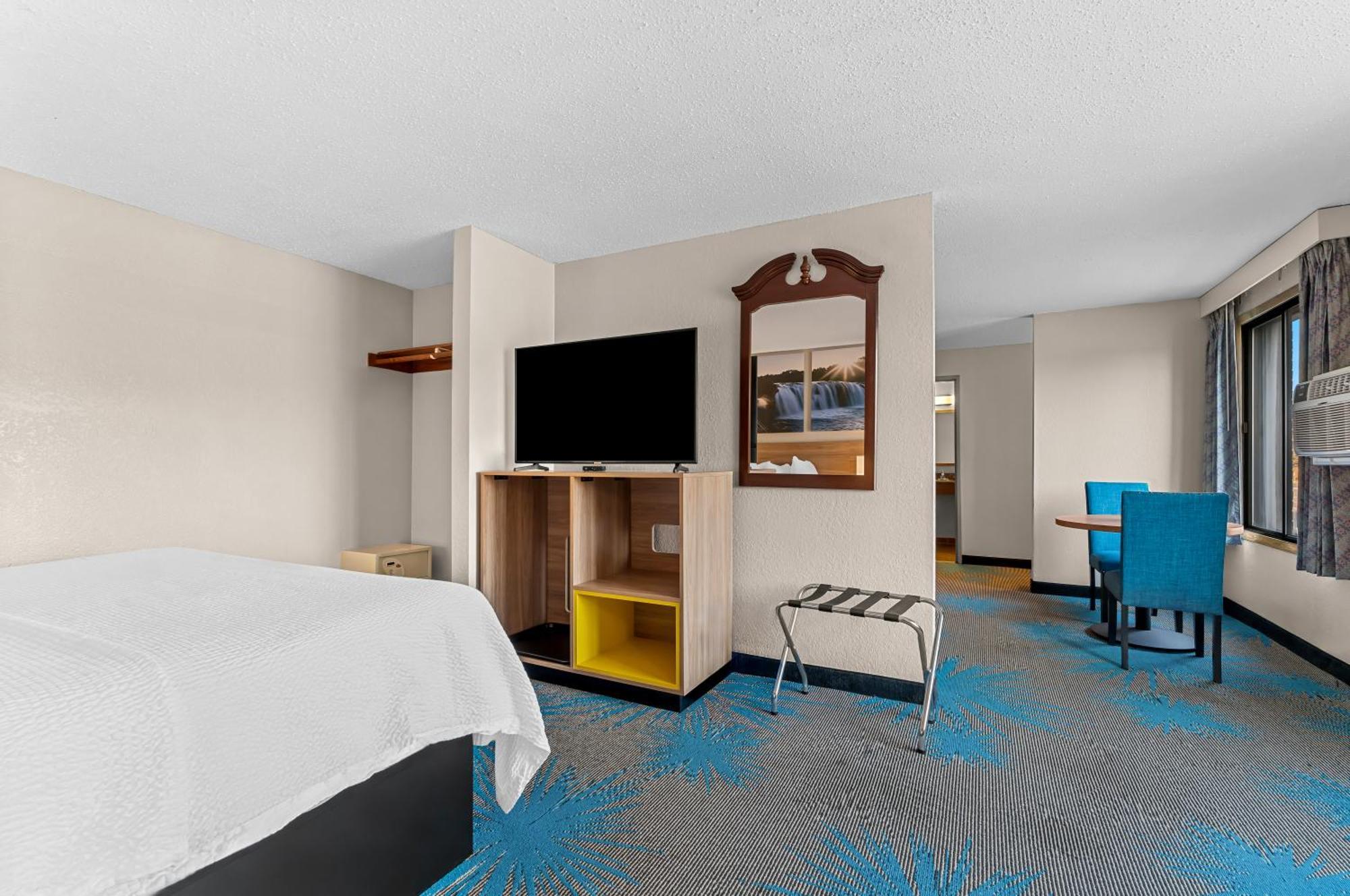 Days Inn By Wyndham Sioux Falls Bagian luar foto
