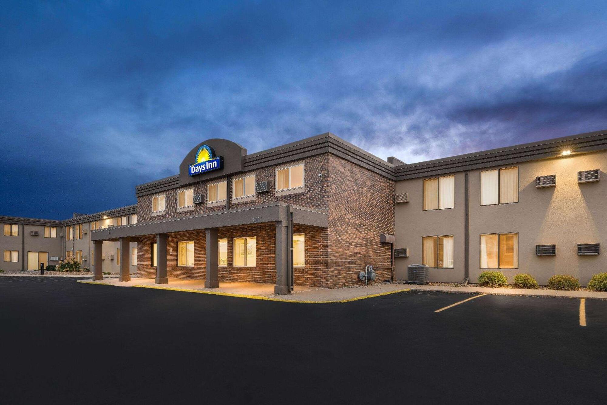 Days Inn By Wyndham Sioux Falls Bagian luar foto