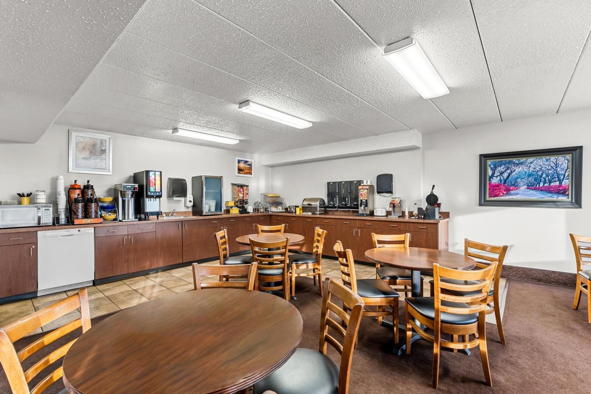 Days Inn By Wyndham Sioux Falls Bagian luar foto