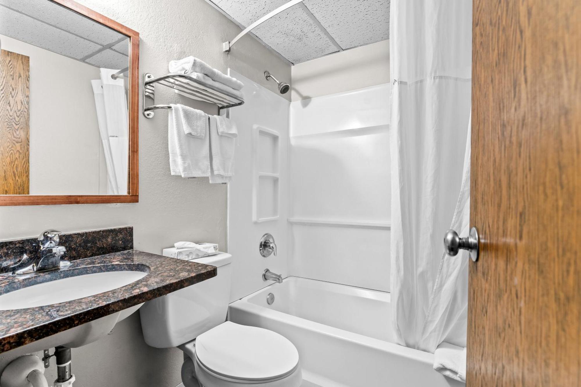 Days Inn By Wyndham Sioux Falls Bagian luar foto