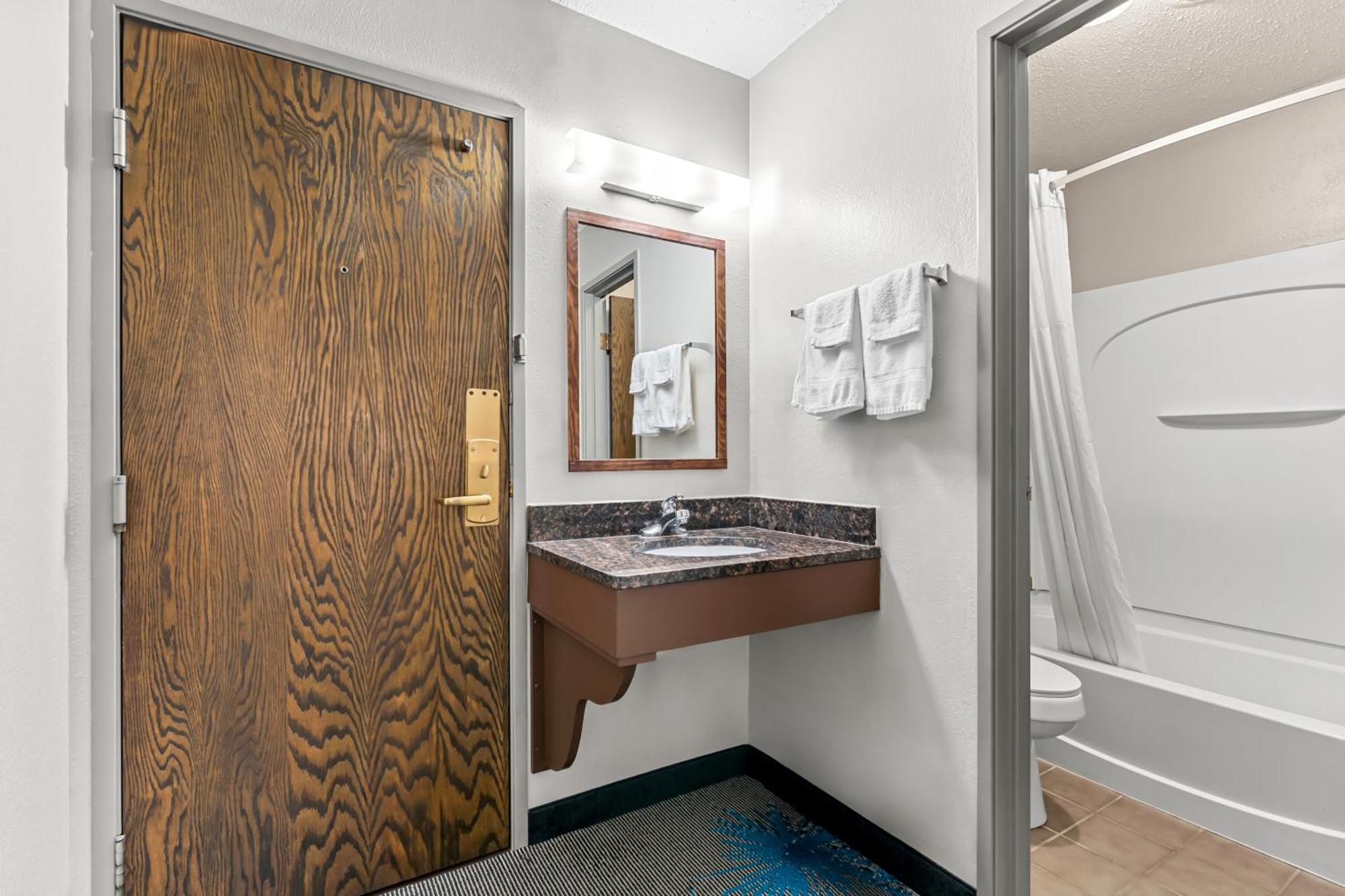 Days Inn By Wyndham Sioux Falls Bagian luar foto